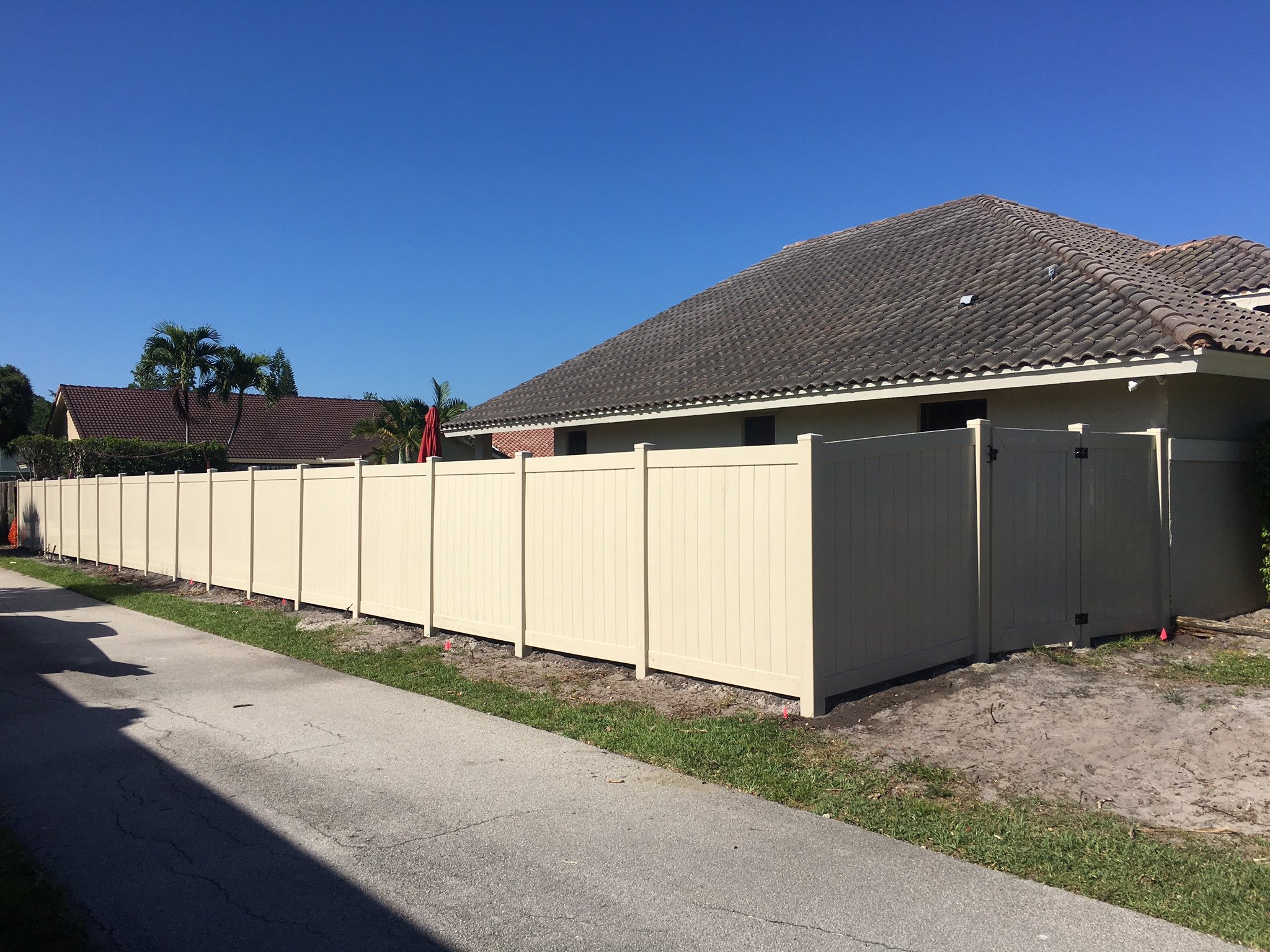 commercial fence installation Jacksonville FL